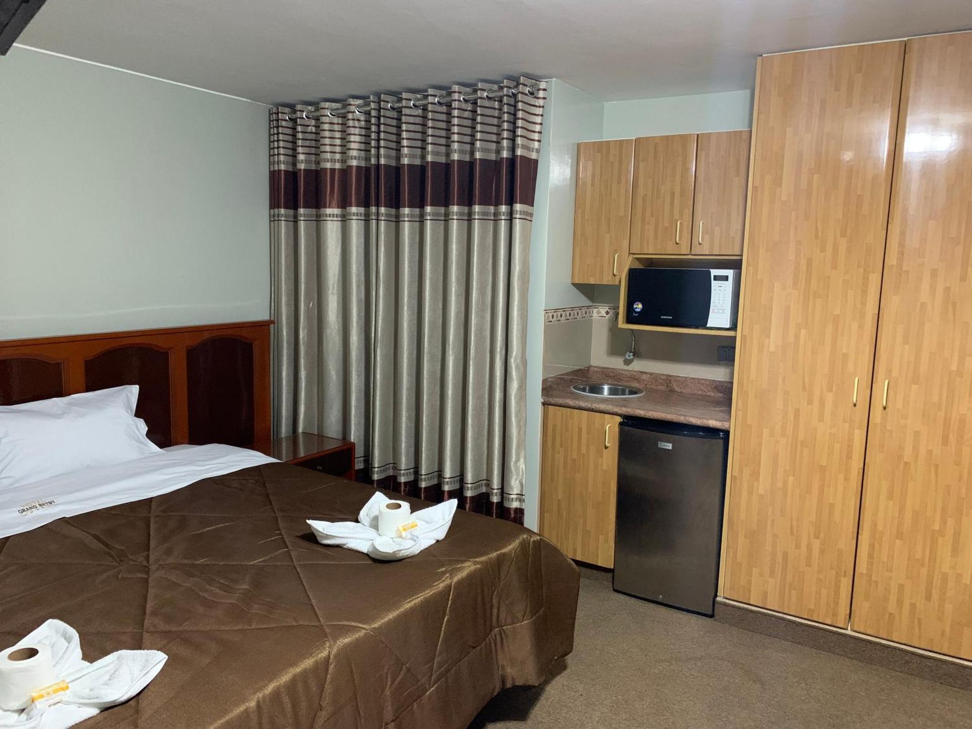 Grand Hotel Betsy Lima Bagian luar foto