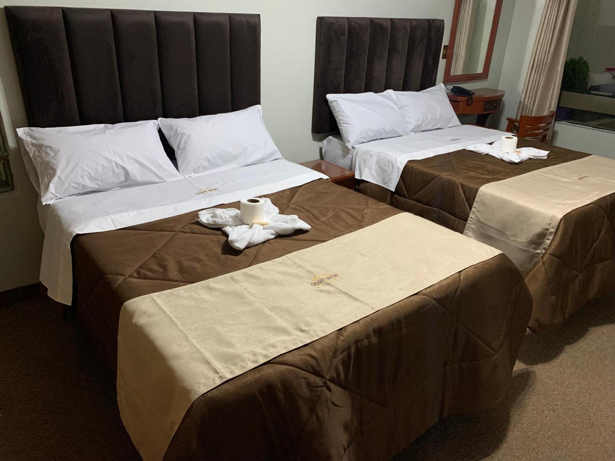 Grand Hotel Betsy Lima Bagian luar foto