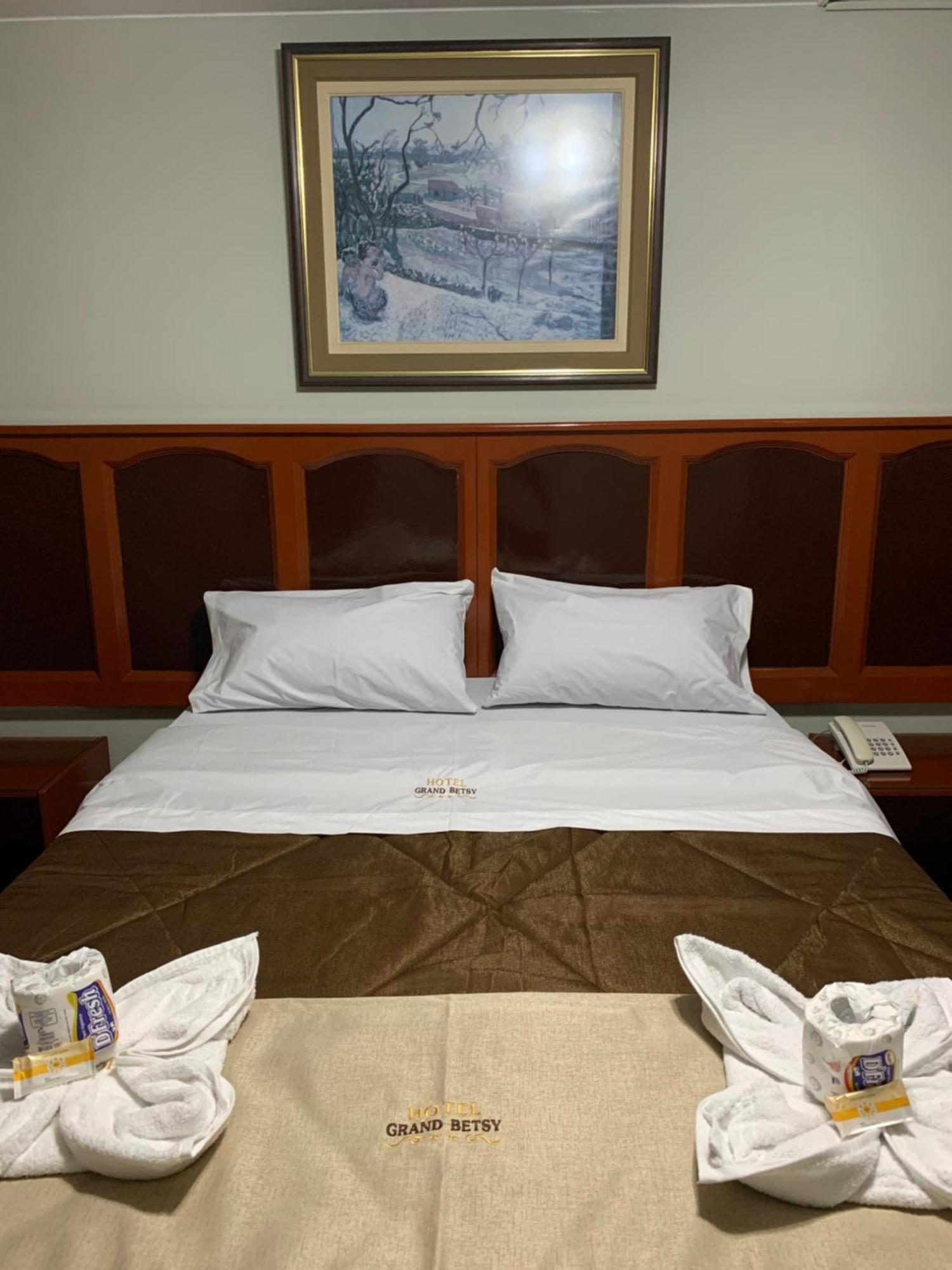 Grand Hotel Betsy Lima Bagian luar foto