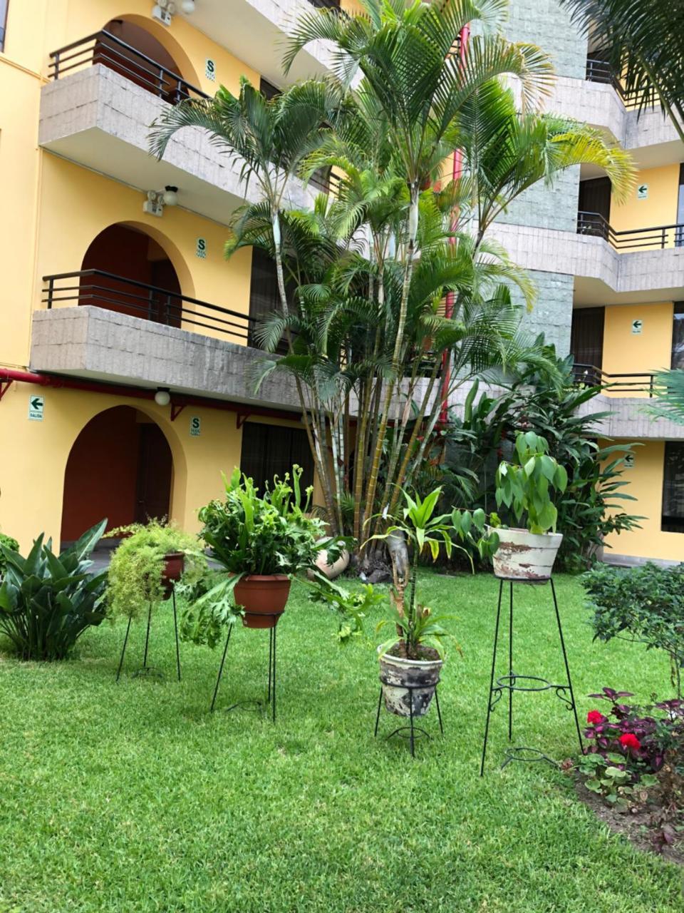 Grand Hotel Betsy Lima Bagian luar foto