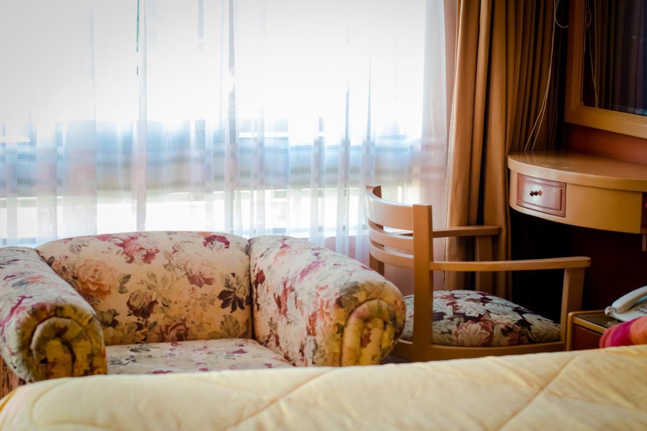 Grand Hotel Betsy Lima Bagian luar foto